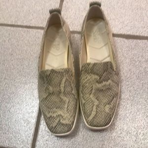 Franco Sarto Snake Print SlipOns.    Size 9💕